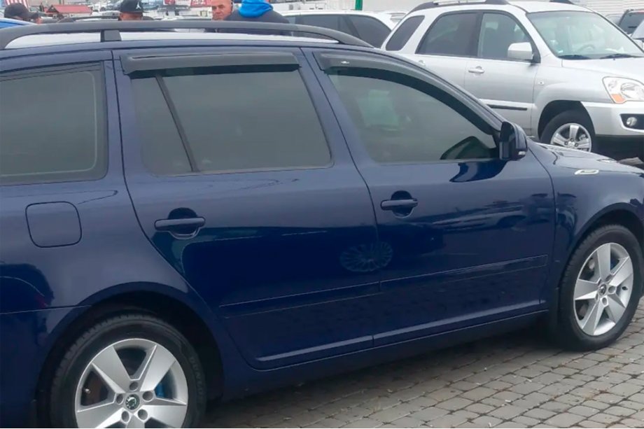 Skoda Octavia II A5 2006-2010 гг. Ветровики SW (4 шт, HIC) Фото 2