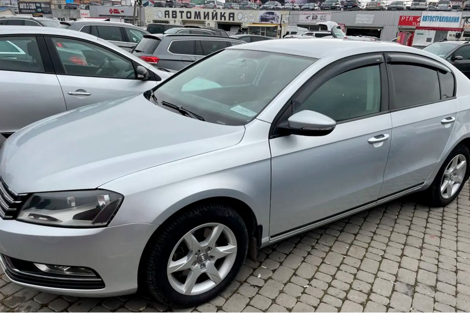Volkswagen Passat B6 2006-2012 гг. Ветровики SD (4 шт, HIC) Фото 2