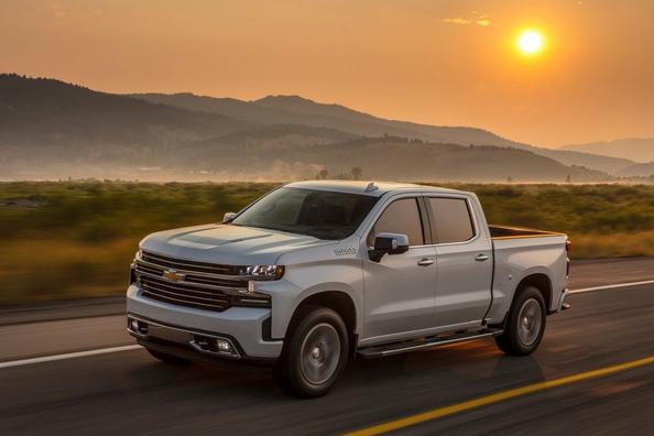 Обзор пикапа Chevrolet Silverado нового поколения