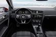 Обзор заряженной модификации хэтчбека Volkswagen Golf GTI фото 6