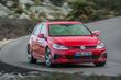 Обзор заряженной модификации хэтчбека Volkswagen Golf GTI фото 3