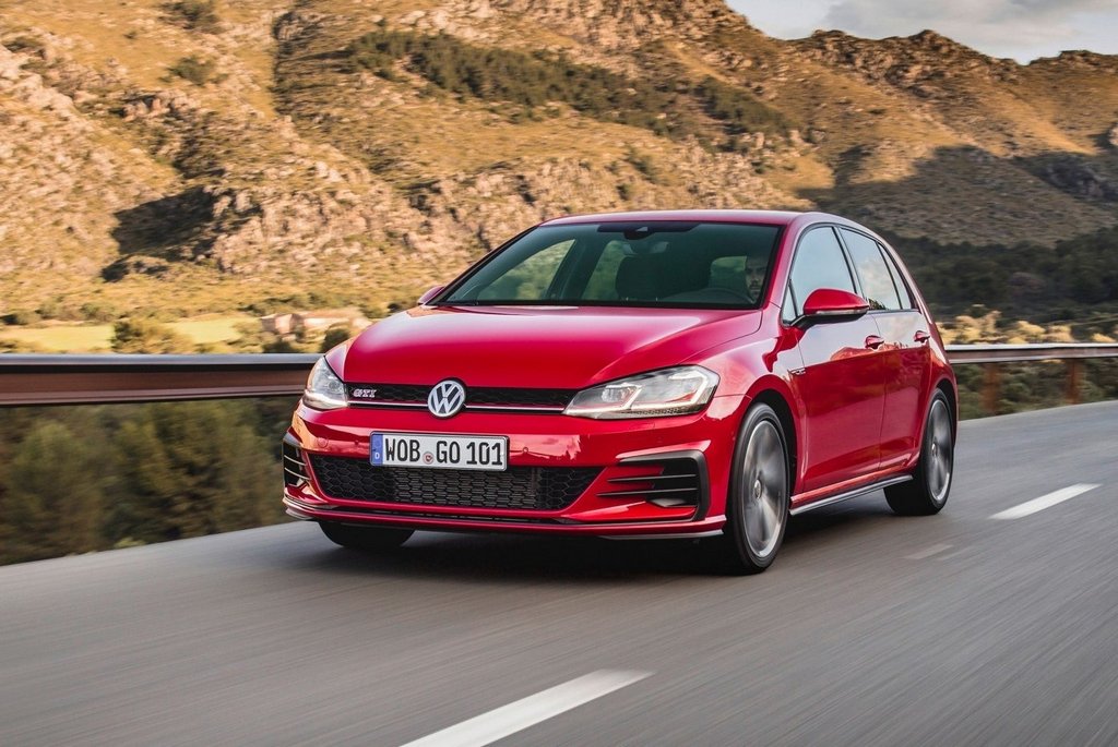 Обзор заряженной модификации хэтчбека Volkswagen Golf GTI