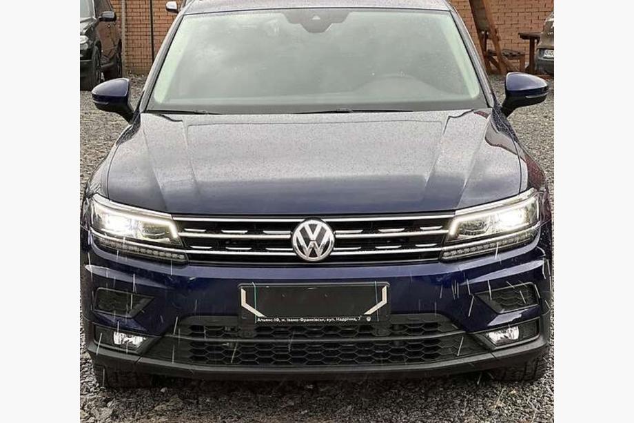 Volkswagen Tiguan 2016-2023 гг. Накладки на решетку радиатора 2016-2020 (2 шт., нержавейка) Image