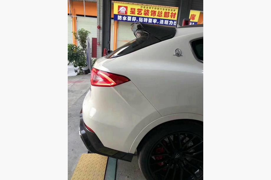 Maserati Levante 2016- гг. Комплект обвеса Mansoru (Натуральный карбон) Фото 6