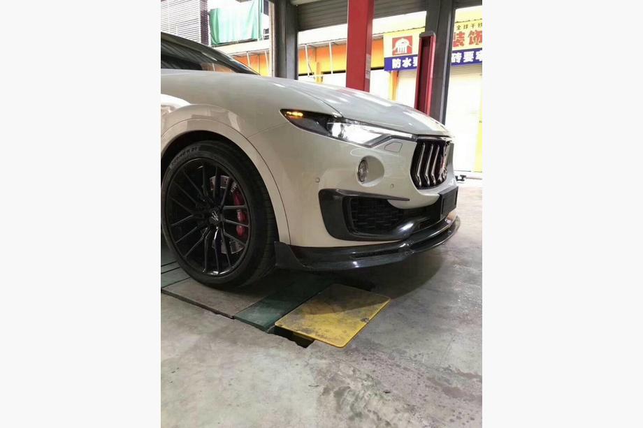 Maserati Levante 2016- гг. Комплект обвеса Mansoru (Натуральный карбон) Фото 2