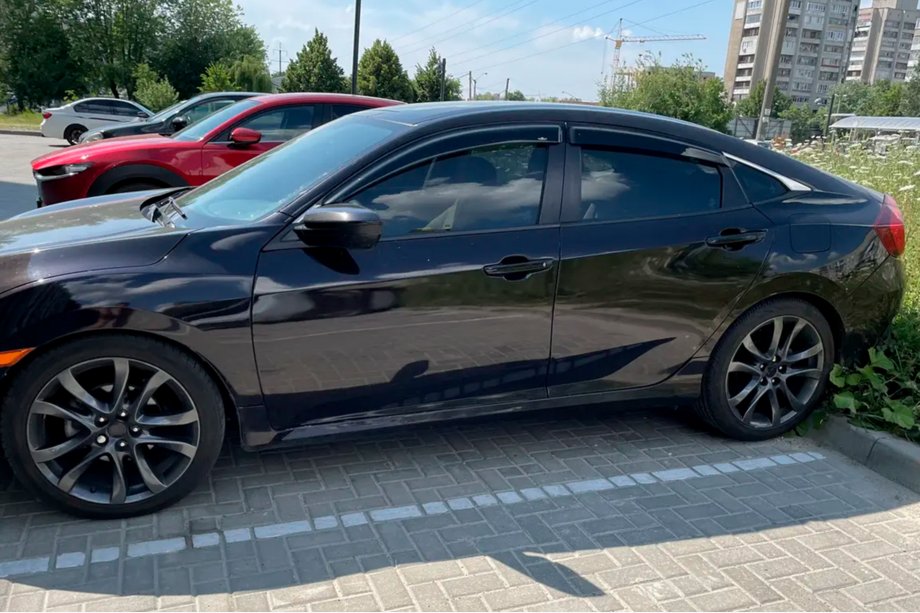 Honda Civic Sedan X 2016-2021 гг. Ветровики на окна (4 шт, HIC) Фото 4