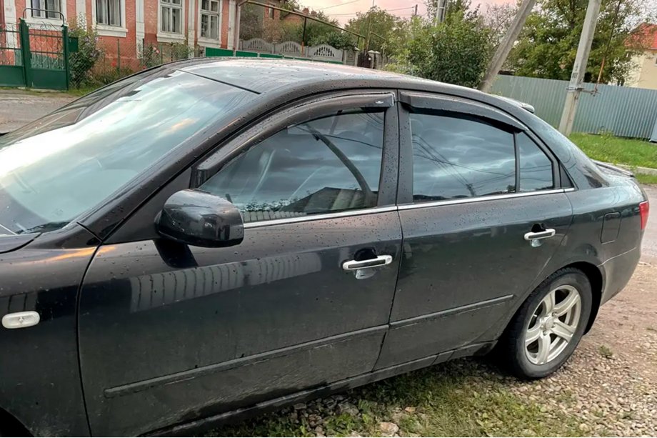 Hyundai Sonata NF 2004-2009 гг. Ветровики на окна (4 шт, HIC) Image