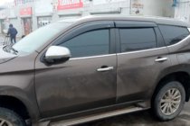 Mitsubishi Pajero Sport 2015- гг. Ветровики на окна (4 шт, HIC) фото 1