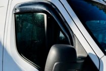 Renault Master 2011-2023 гг. Ветровики на окна (2 шт, HIC) фото 4