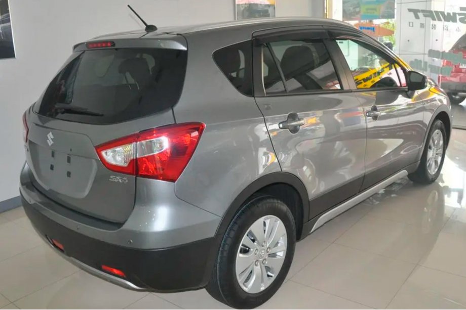 Suzuki SX4 S-Cross 2013-2016 гг. Ветровики на окна (4 шт, HIC) Фото 4