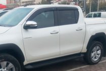 Toyota Hilux 2015- гг. Ветровики на окна (4 шт, HIC) фото 2