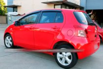 Toyota Yaris 2006-2011 гг. Ветровики HB (4 шт, HIC) фото 2