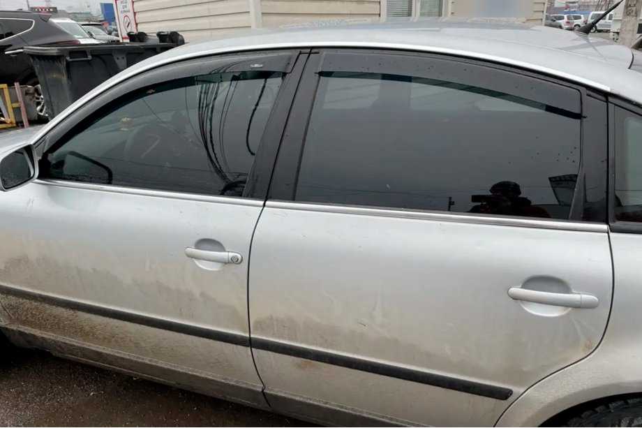 Volkswagen Passat B5 1997-2005 гг. Ветровики SD (4 шт, HIC) Image