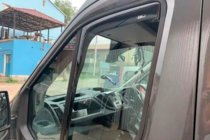Volkswagen Crafter 2006-2016 гг. Ветровики вставные (2 шт, HIC) фото 12