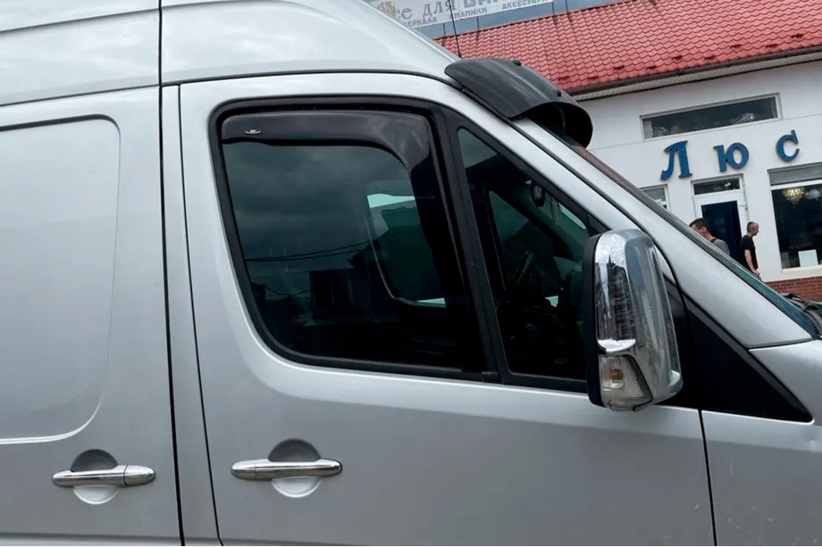 Volkswagen Crafter 2006-2016 гг. Ветровики вставные (2 шт, HIC) Image