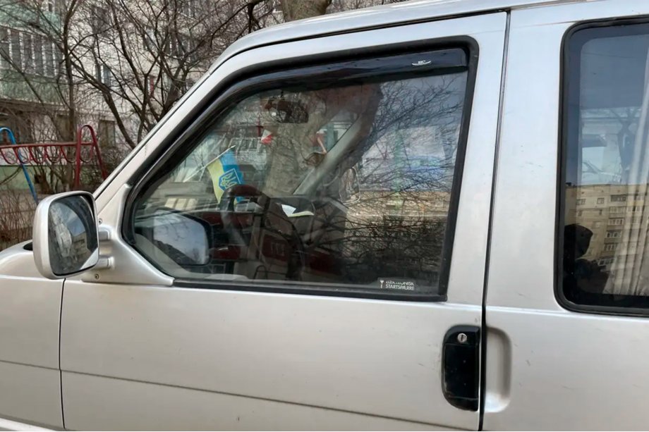 Volkswagen T4 Transporter 1990-2003 гг. Ветровики вставные (2 шт, HIC) Image
