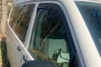 Volkswagen T5 Multivan 2003–2010 гг. Ветровики вставные (2 шт, HIC) фото 4