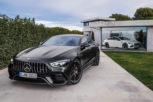 Обзор спортивного лифтбека Mercedes-Benz AMG GT 4-Door Coupe фото 13