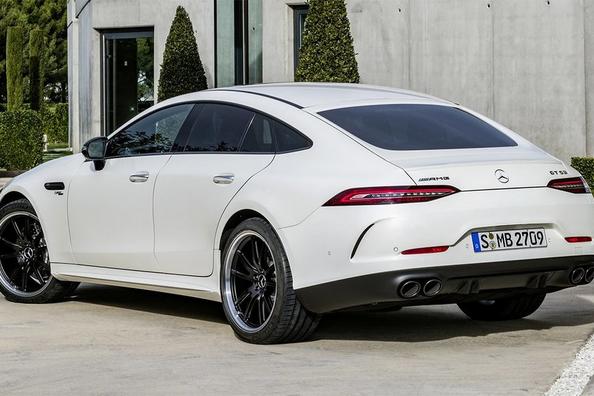 Обзор спортивного лифтбека Mercedes-Benz AMG GT 4-Door Coupe фото 8