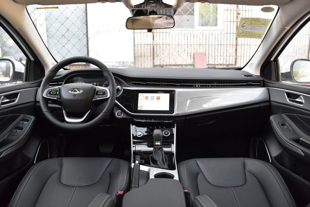 Обновленный среднеразмерный седан Chery Arrizo 5