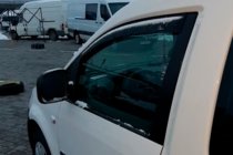 Volkswagen Caddy 2015-2020 гг. Ветровики на окна (2 шт, HIC) фото 2