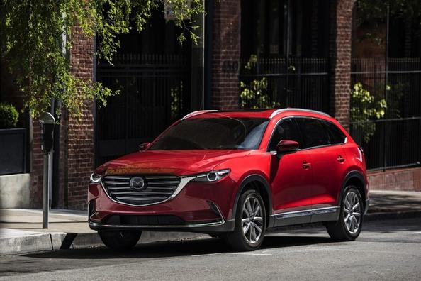 Второе поколение полноразмерного кроссовера Mazda CX-9
