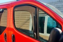 Renault Trafic 2001–2015 гг. Ветровики вставные (2 шт, HIC) фото 4