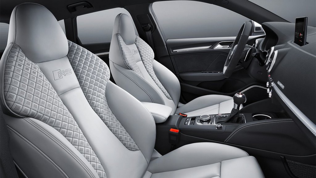Спортивный пятидверный хэтчбек Audi RS3 Sportback