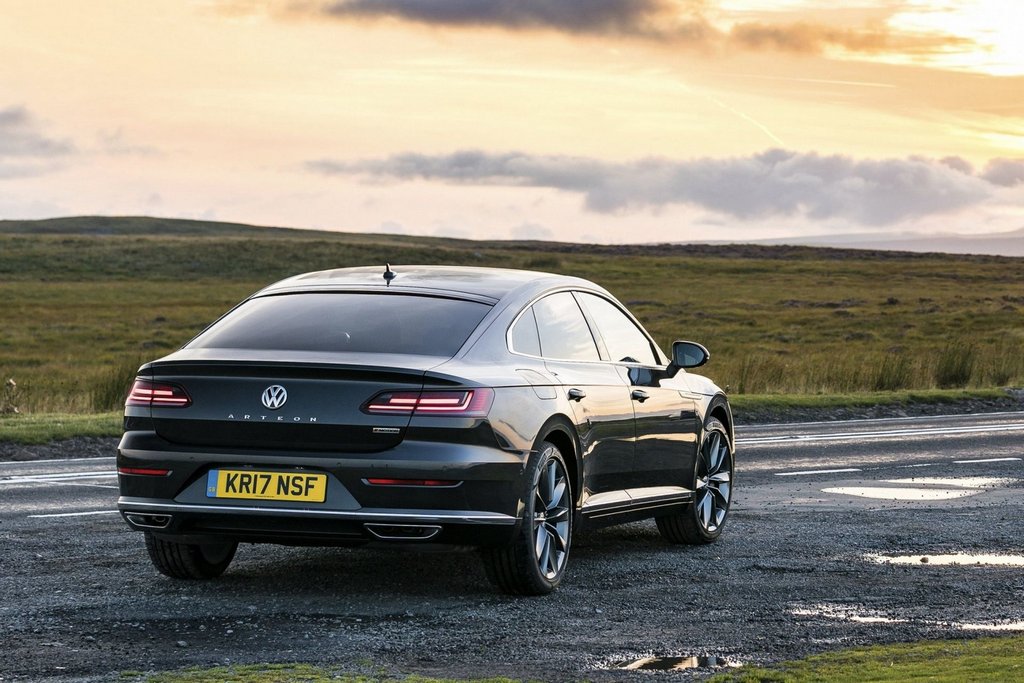 Пятидверный лифтбек Volkswagen Arteon