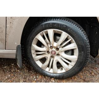 Передние брызговики (2 шт.) Fiat Tipo 2016- гг. фото 2