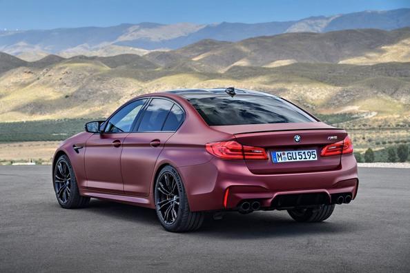 Обзор шестого поколения седана BMW M5