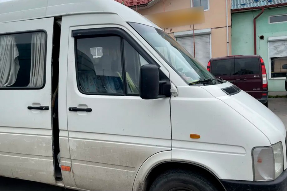 Volkswagen LT 1995-2006 гг. Ветровики на окна (2 шт, HIC) Image