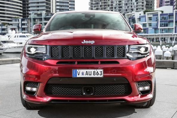 Обзор нового поколения внедорожника Jeep Grand Cherokee фото 3