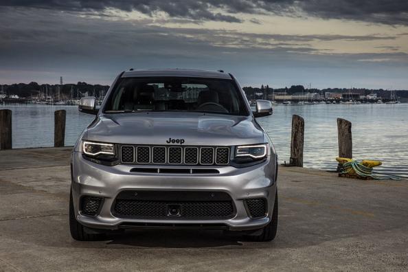 Обзор нового поколения внедорожника Jeep Grand Cherokee
