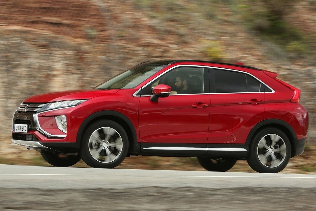 Обзор кроссовера Mitsubishi Eclipse Cross