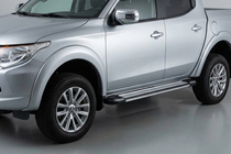 Mitsubishi L200 2006-2015 гг. Боковые пороги Rainbow (2 шт, алюминий) фото 1