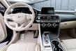 Первое поколение седана Genesis G70 фото 9