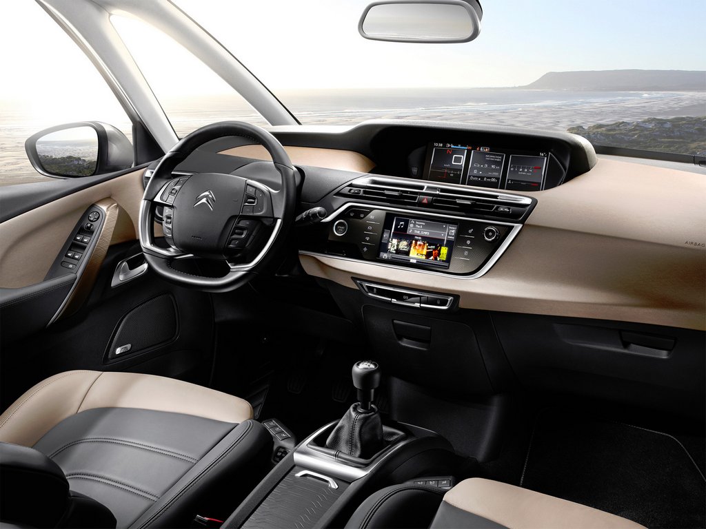 Рестайлинговая модификация компактвэна Citroen C4 Picasso