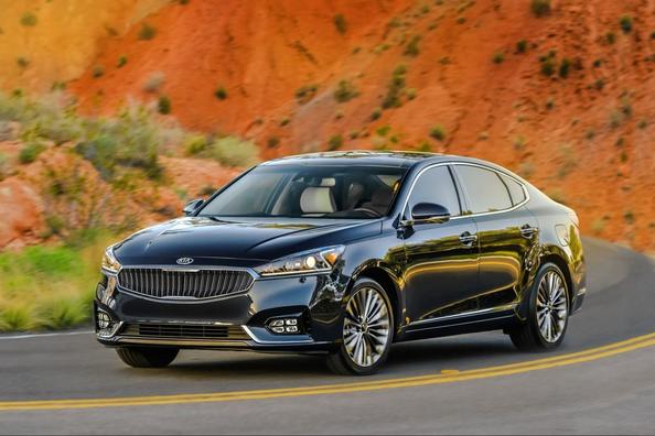 Второе поколение седана KIA Cadenza