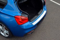 Ford Fiesta 2017- гг. Накладка на задний бампер OmsaLine (нержавейка) фото 3