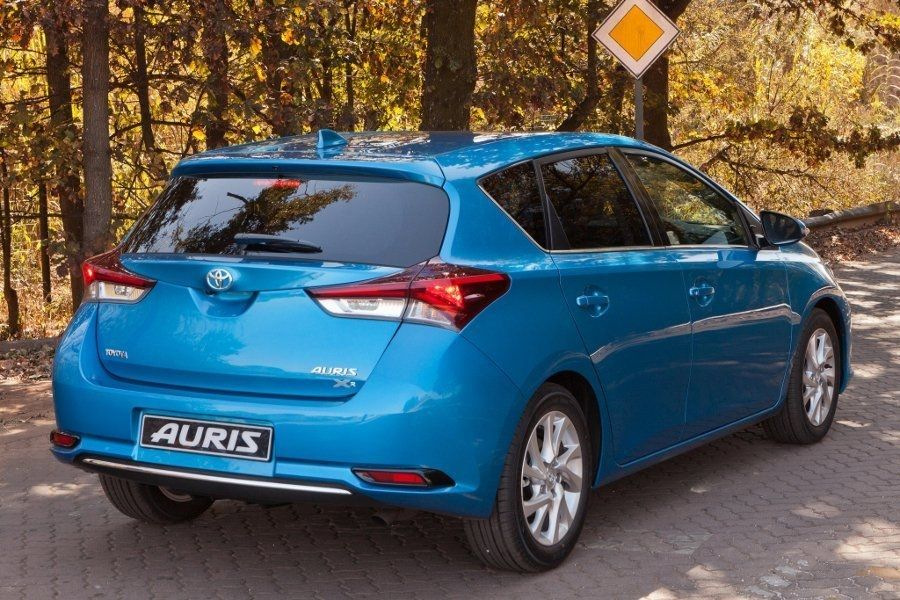 Обзор пятидверного хэтчбека Toyota Auris
