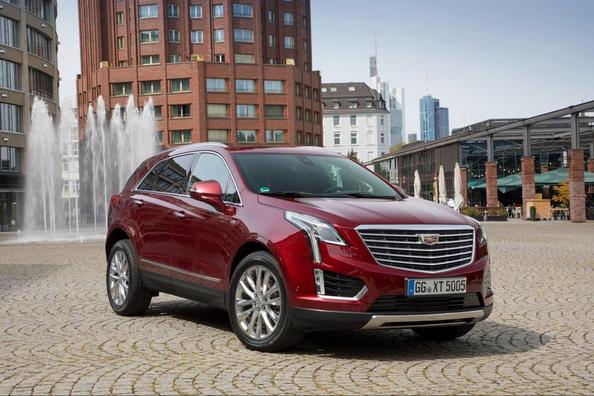 Среднеразмерный люксовый кроссовер Cadillac XT5