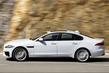 Второе поколение премиального седана Jaguar XF фото 2
