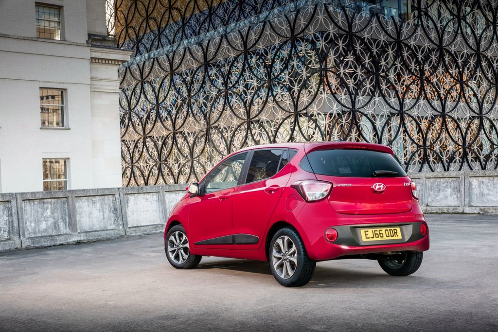 Компактный пятидверный хэтчбек Hyundai i10