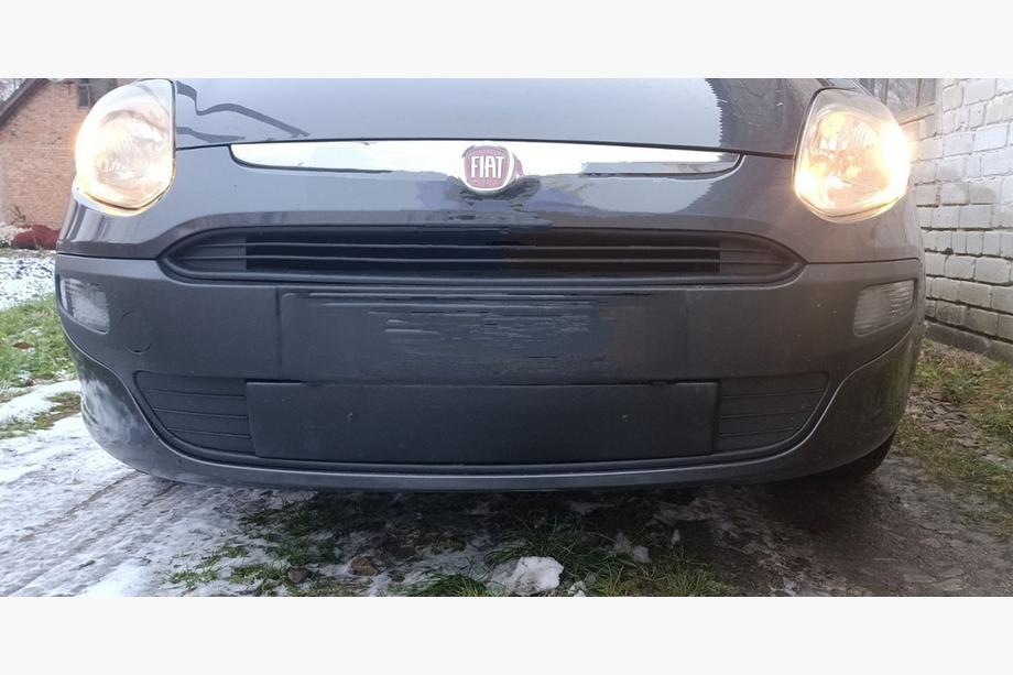 Fiat Punto Grande/EVO 2006-2018 гг. Зимняя решетка (EVO, Punto) Image