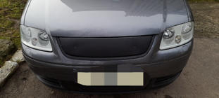Volkswagen Touran 2003-2010 гг. Зимняя решетка (верхняя, 2003-2006) Глянцевая фото 2