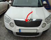 Skoda Yeti 2009-2017 гг. Зимняя накладка на решетку радиатора (верхняя, 2009-2013) Матовый фото 1