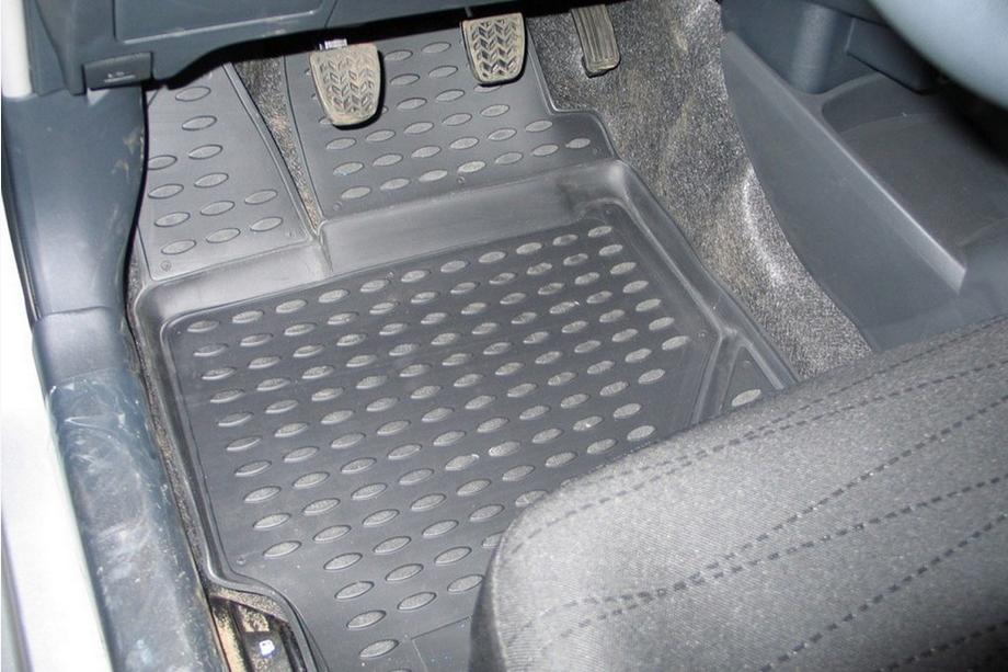 Toyota Yaris 2006-2011 гг. Резиновые коврики в салон (3 шт, Novline) Фото 2