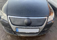 Volkswagen Passat B6 2006-2012 гг. Зимняя накладка на решетку радиатора (верхняя) фото 2