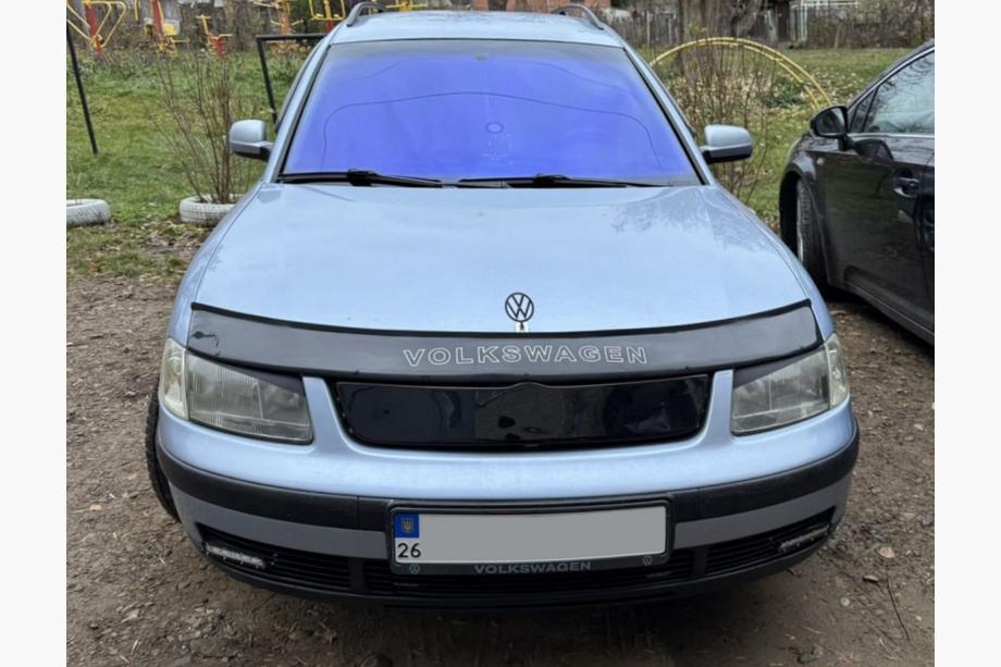 Volkswagen Passat B5 1997-2005 гг. Зимняя решетка (1996-2001) Глянцевая Image